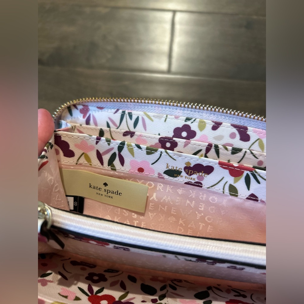 Kate Spade New York | Cameron Street Boho Floral Lacey Wallet - Picture 5 of 6